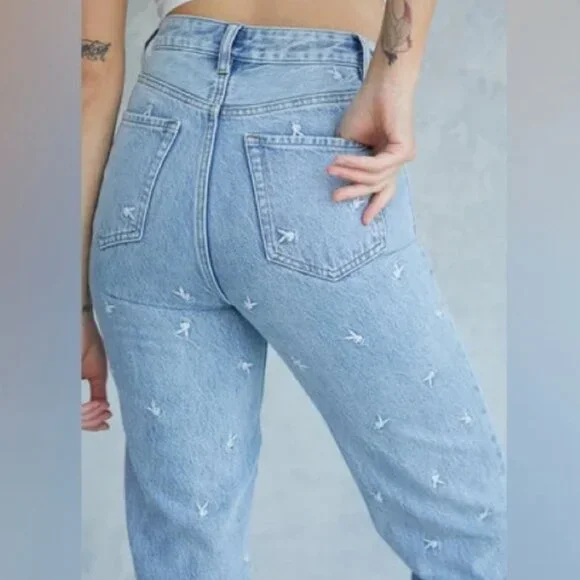 Playboy x Pacsun Raining Bunnies Sz 27 90’s Boyfriend Drop Hem Jeans 100% Cotton - Picture 3 of 8